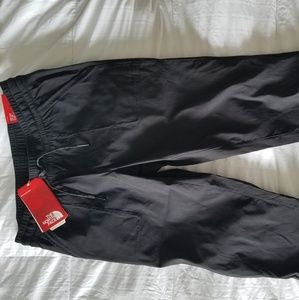 NEW! North Face Black Capris